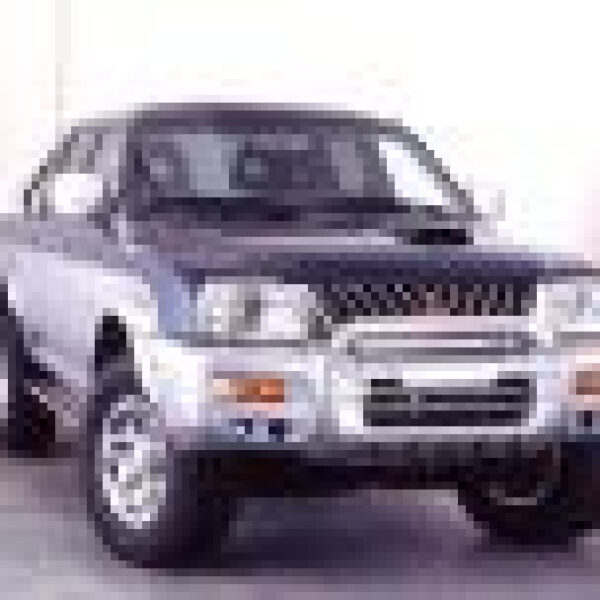 Kunstoff-Frontbügel mit Fernscheinwerfer L200 Pick Up