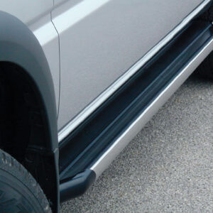 Trittbretter set 60mm Terrano II  Edelstahl Bj:ab 2002 3-trg.