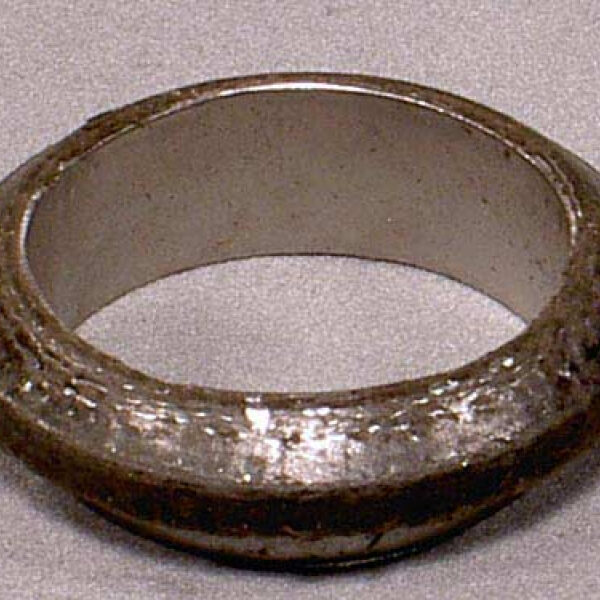 Flammring, 4.2-L., CJ, 74 - 80