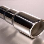 Auspuffblende Edelstahl, Länge 17,5cm Ø Eingang 2,25" Ø Ausgang