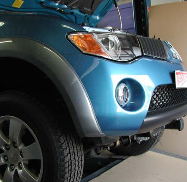 Frontaufnahme, Mitsubishi L200 , 03/06->