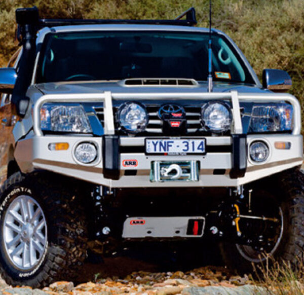 ARB-Windenstoßstange Hilux '10/11 - , m.KV, für serienm. Nebelscheinwerfer