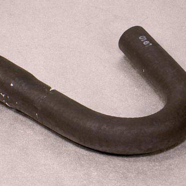 Wasserschlauch mitte, 4.9-L. - 6.6-L., CJ, 76 - 81