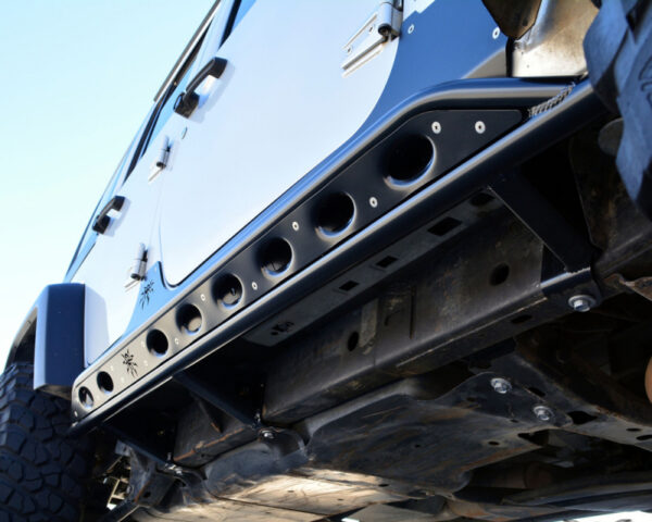 Poison Spyder Flankenschutz Rocker Knocker 4 Türer mit TÜV Body Mounted Jeep JK 07-18