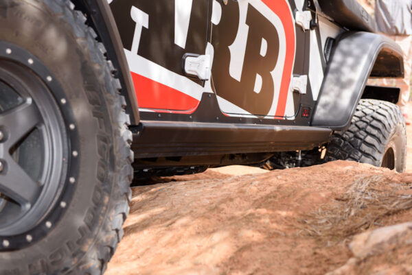 ARB-ROCK SLIDERS JEEP WRANGLER JL 4-TÜRER, SCHWARZ