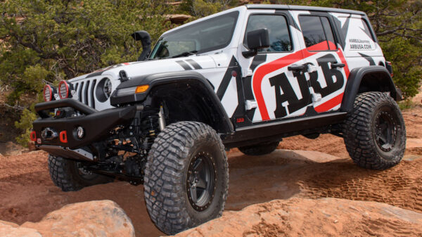 ARB-ROCK SLIDERS JEEP WRANGLER JL 4-TÜRER, SCHWARZ
