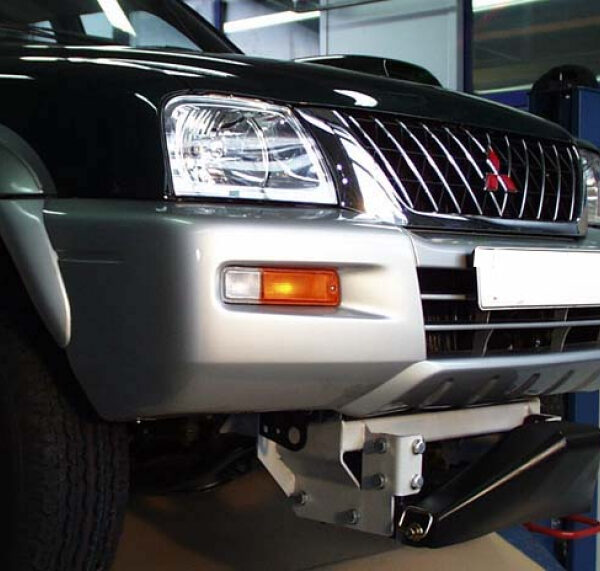 MONTAGERAHMEN L200, 9/96-01/02 NUR MIT FRONTTEIL ZU VERWENDEN