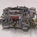 Edelbrock Vergaser, 600CFM elektr. Choke