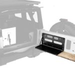 Front Runner Hecktür - Klapptisch für den Jeep Wrangler und andere SUV