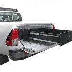 Toyota Hilux Revo DC (2016-Aktuell) Reise-Schubladen Kit - von Front Runner
