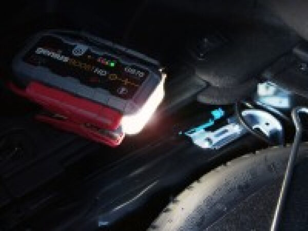 UltraSafe Lithium Jump Starter / 2000 Amp - by Noco